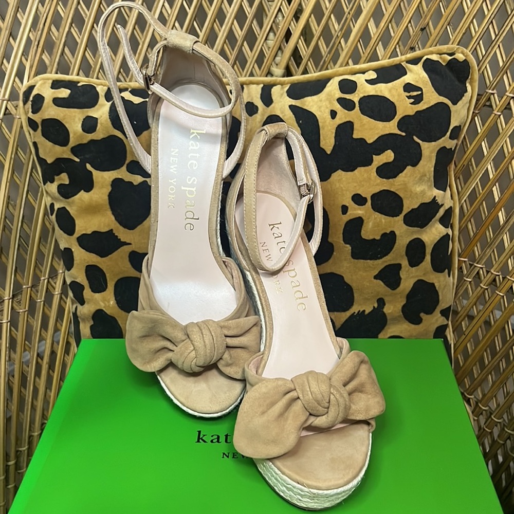 Kate Spade wedge sandal/size 9.5 / Tianna medium biscotti